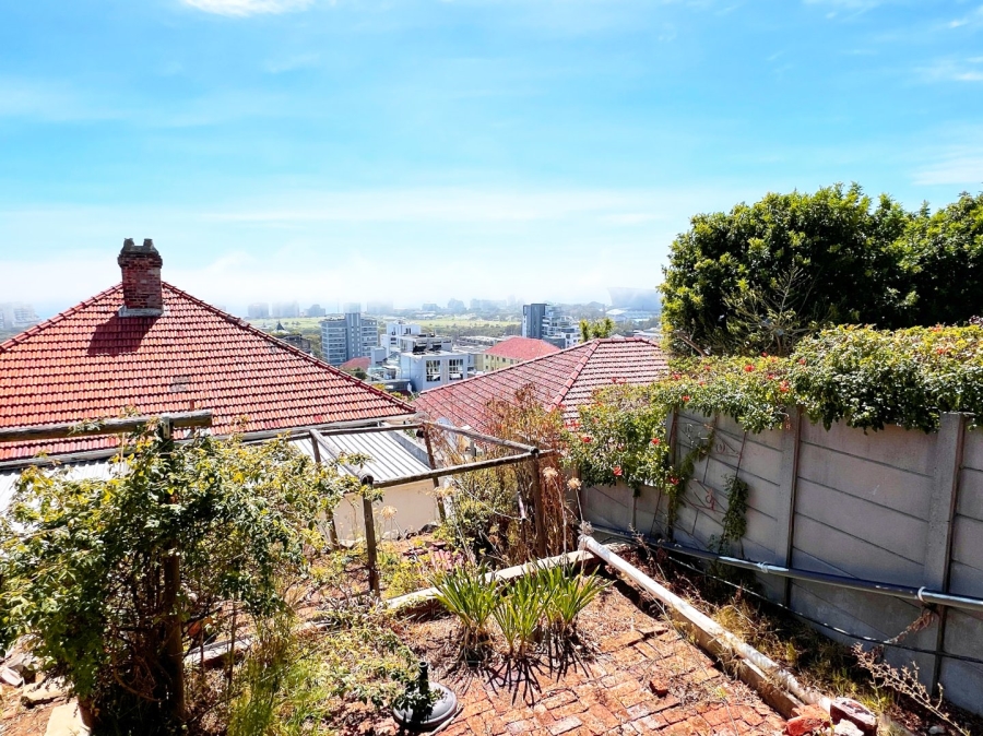1 Bedroom Property for Sale in Green Point Western Cape